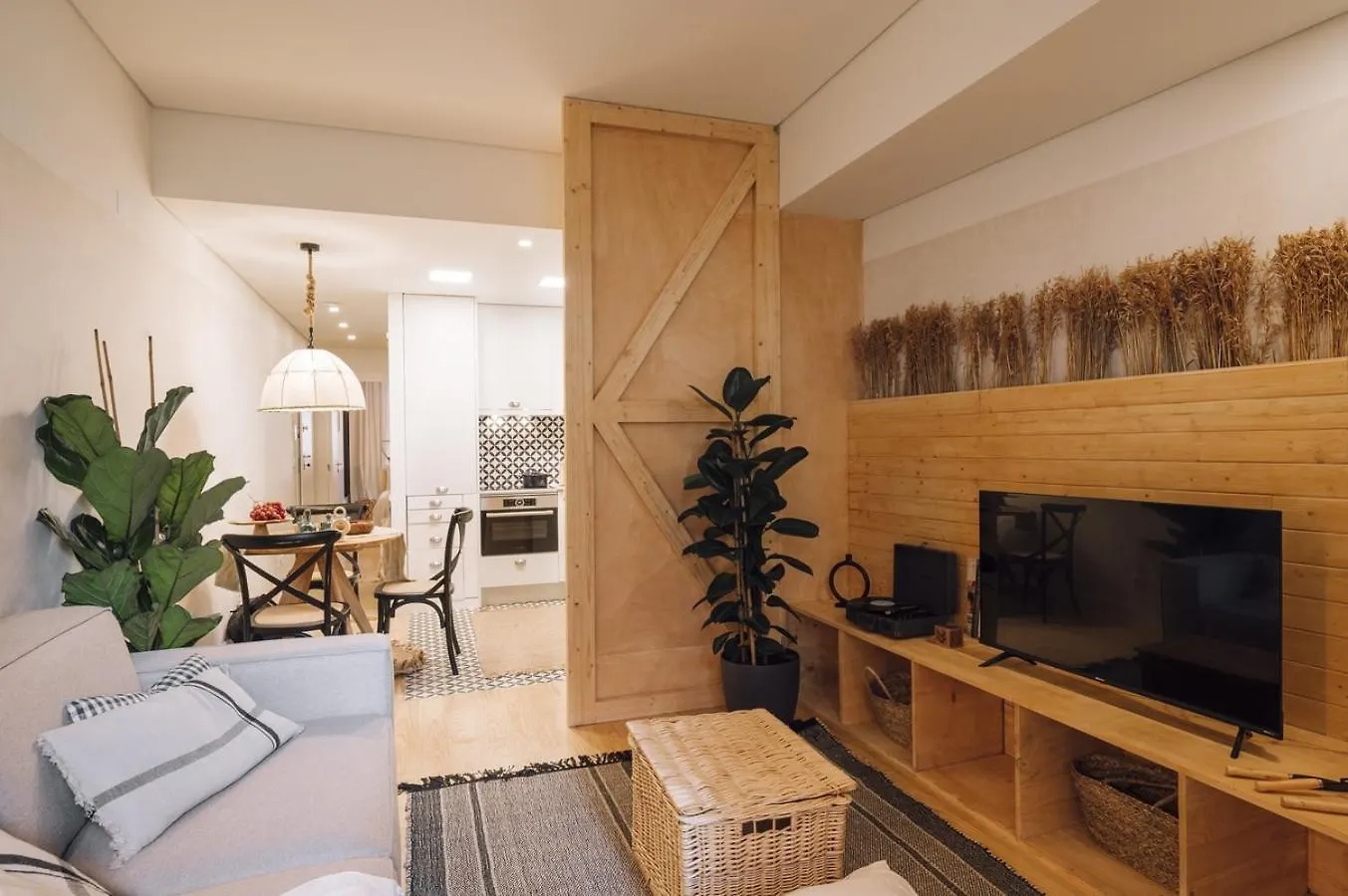 Martos - 1 Bedroom And Terrace In Santos Lisbona