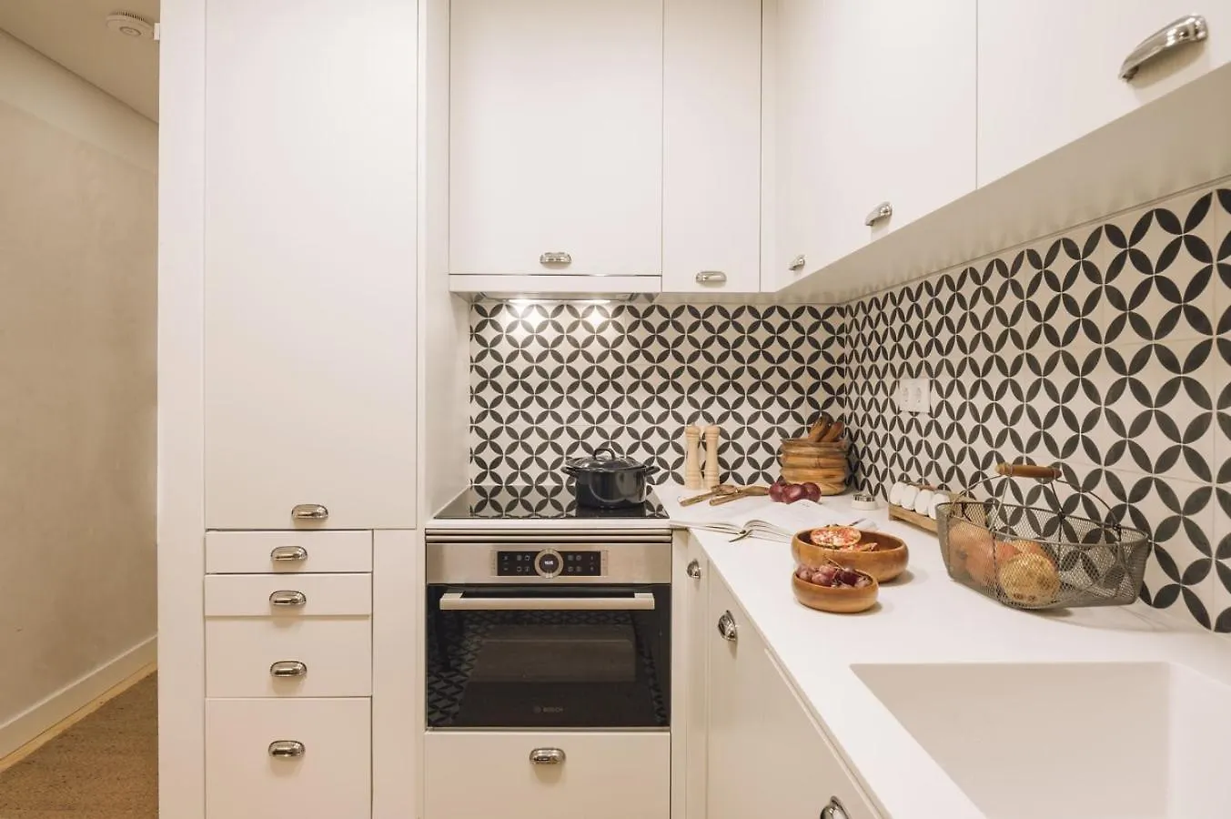 Martos - 1 Bedroom And Terrace In Santos Lisbon 0*,  Portugal