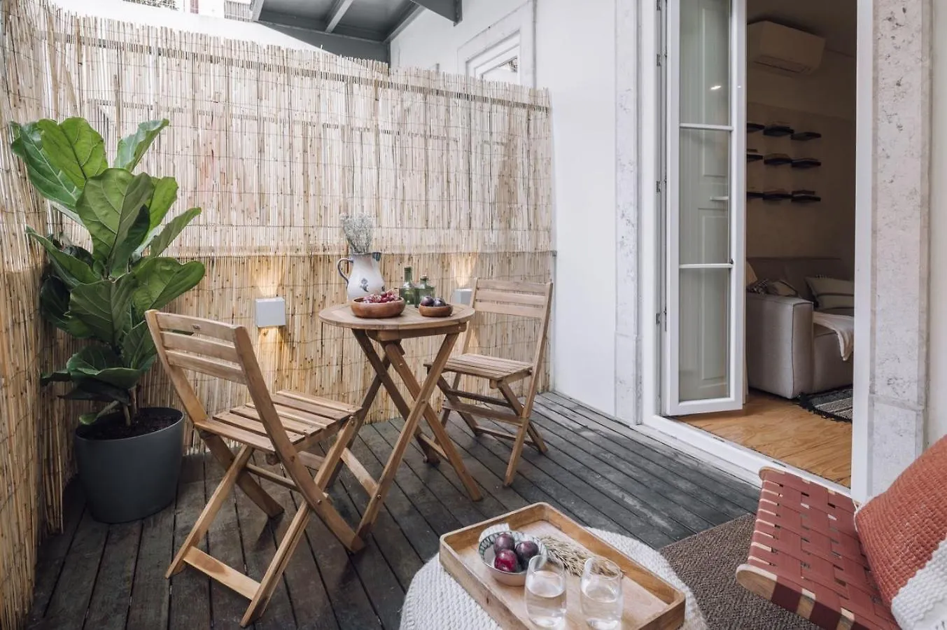 Apartment Martos - 1 Bedroom And Terrace In Santos Lisbon